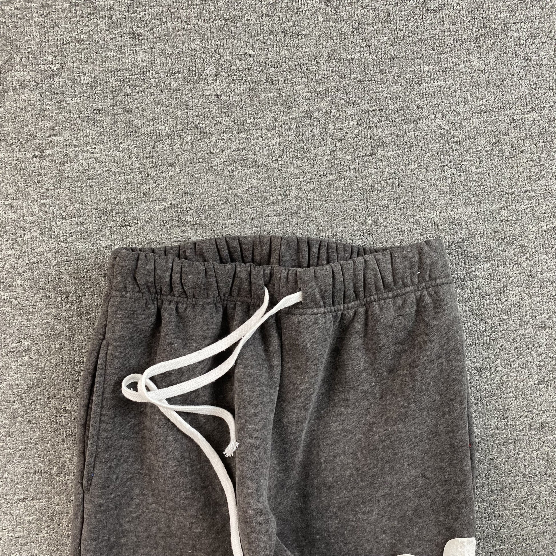 SYNA WORLD SWEATPANTS GREY - Vanté®