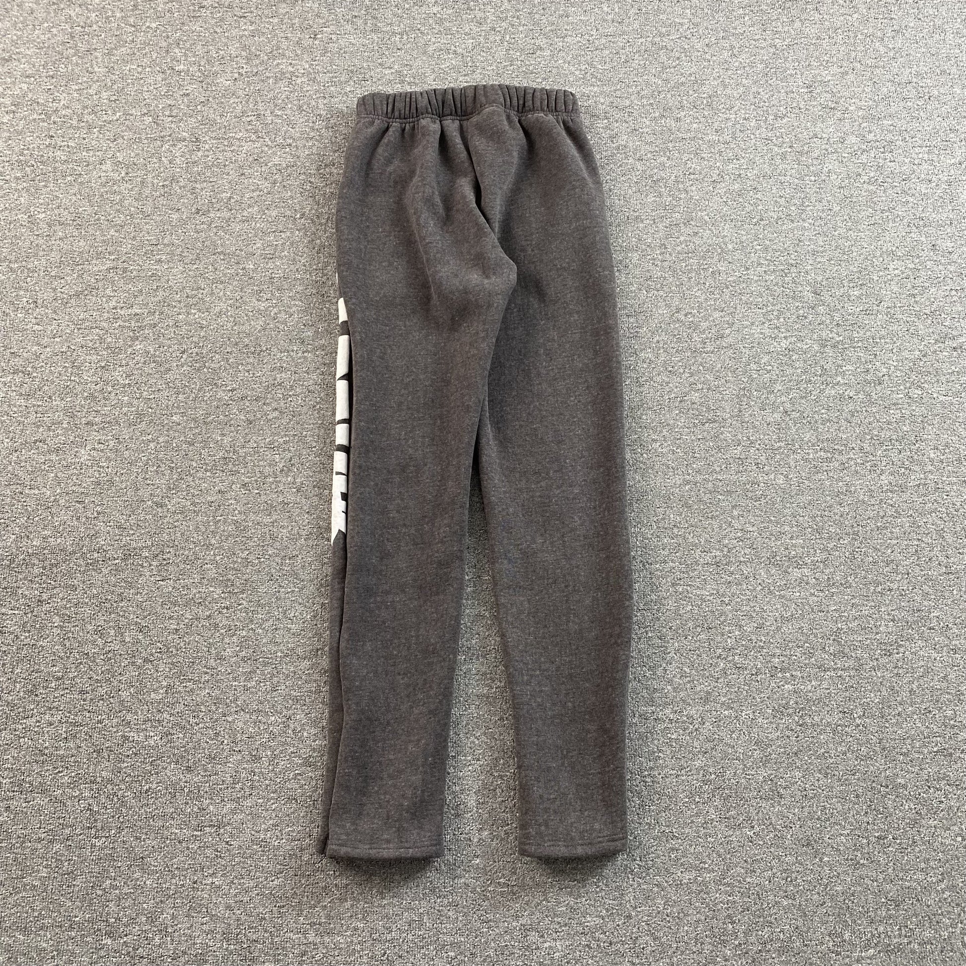 SYNA WORLD SWEATPANTS GREY - Vanté®