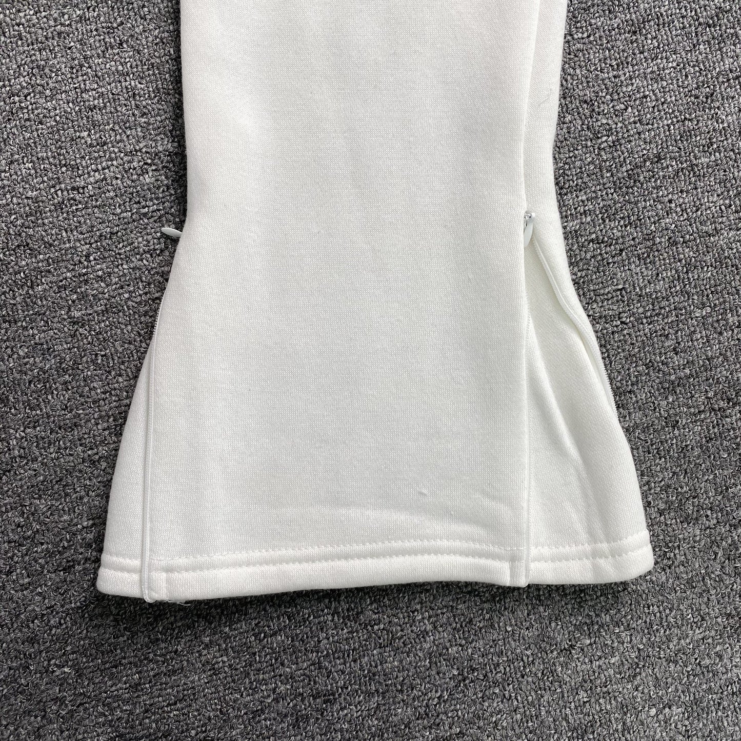 SYNA WORLD SYNA LOGO SWEATPANTS WHITE - Vanté®