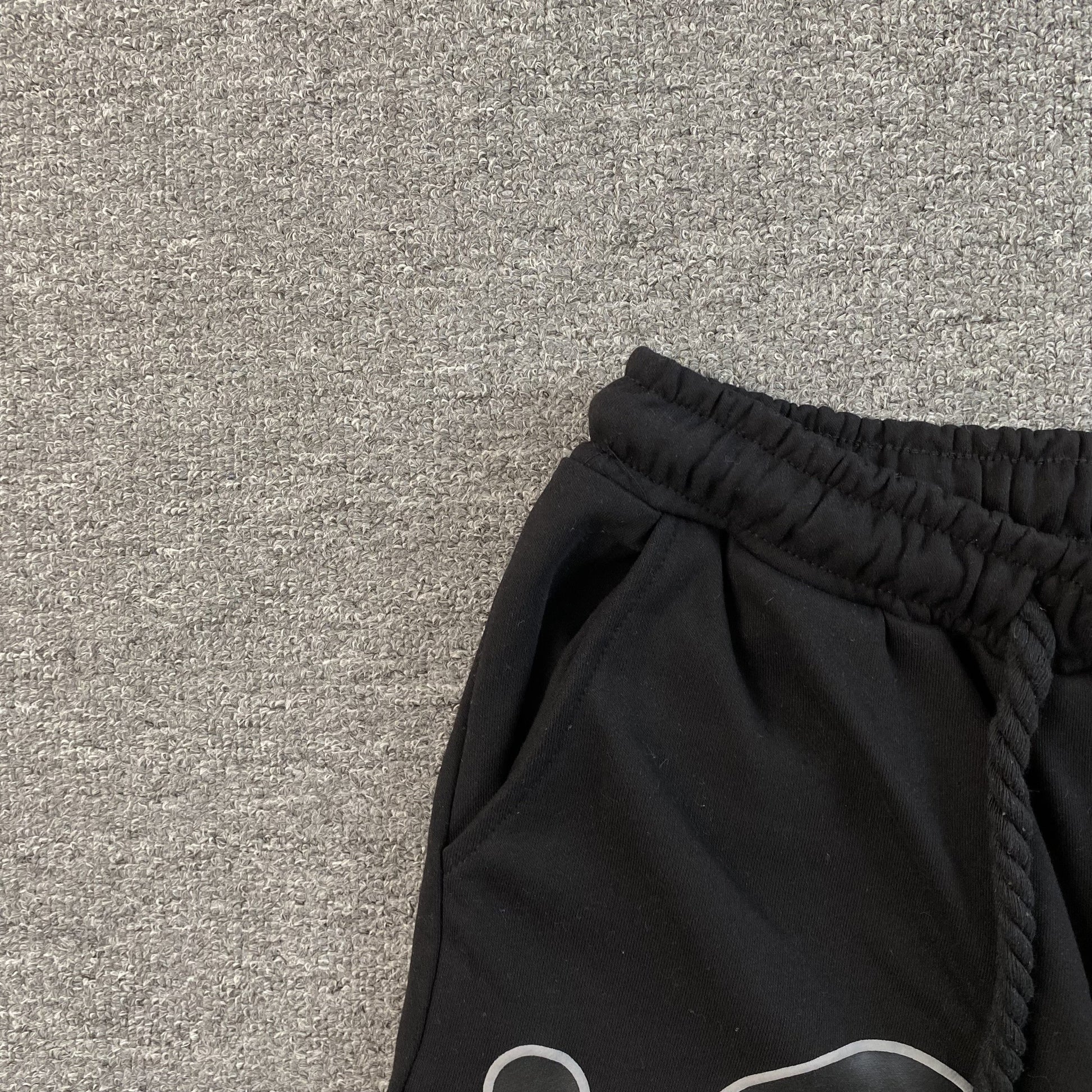 SYNA WORLD SHORTS BLACK - Vanté®