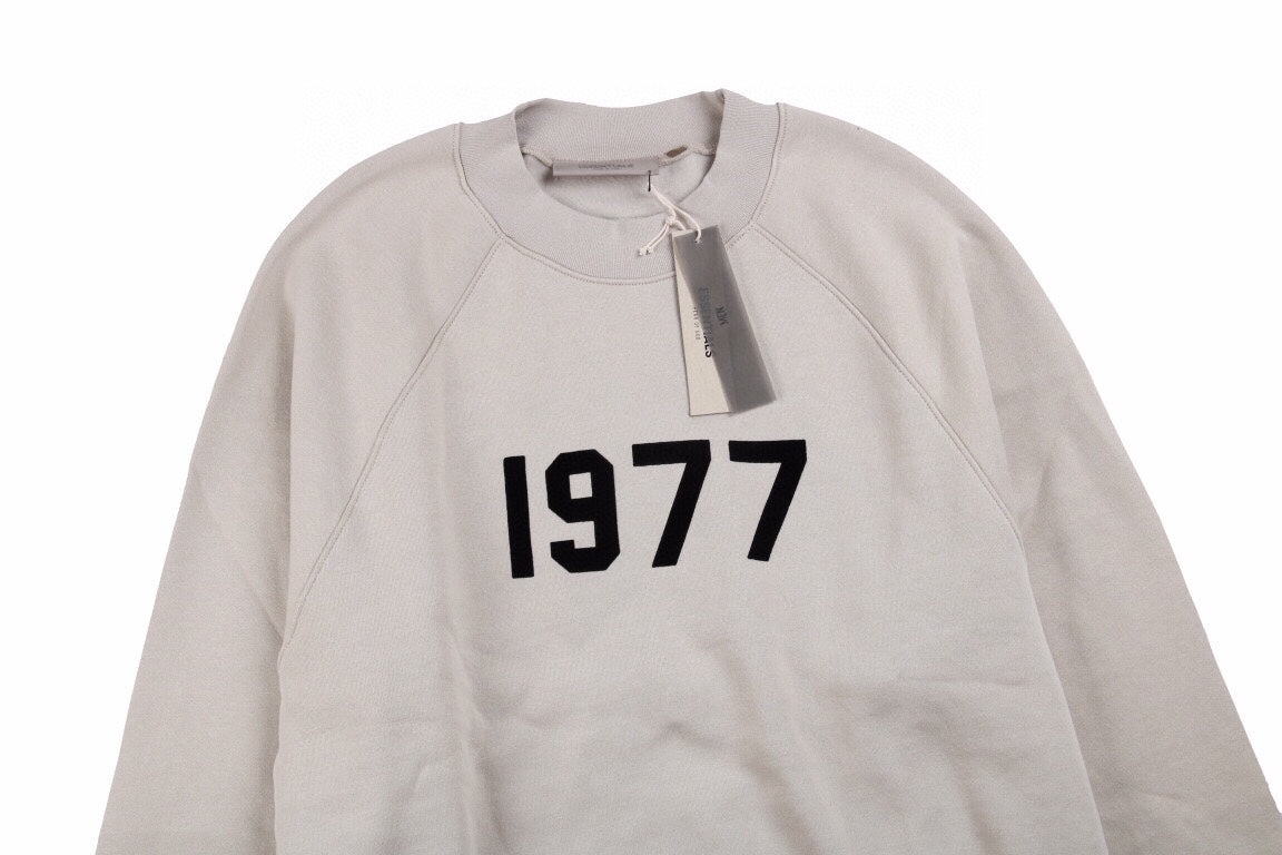 Fear of God Essentials "1977" Sweatshirt - Vanté®