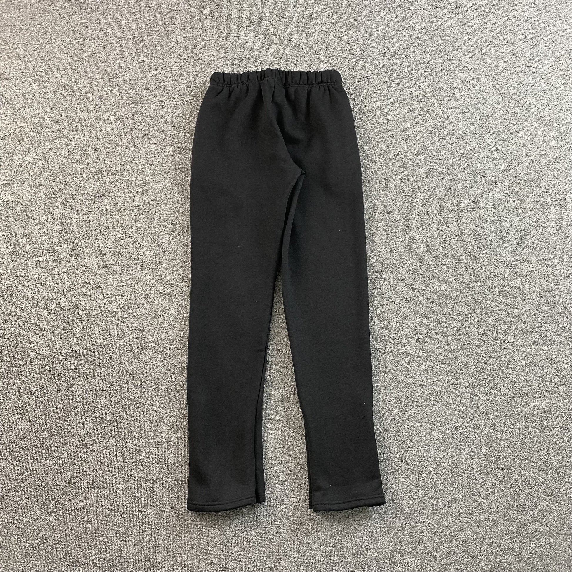 SYNA WORLD SWEATPANTS BLACK - Vanté®