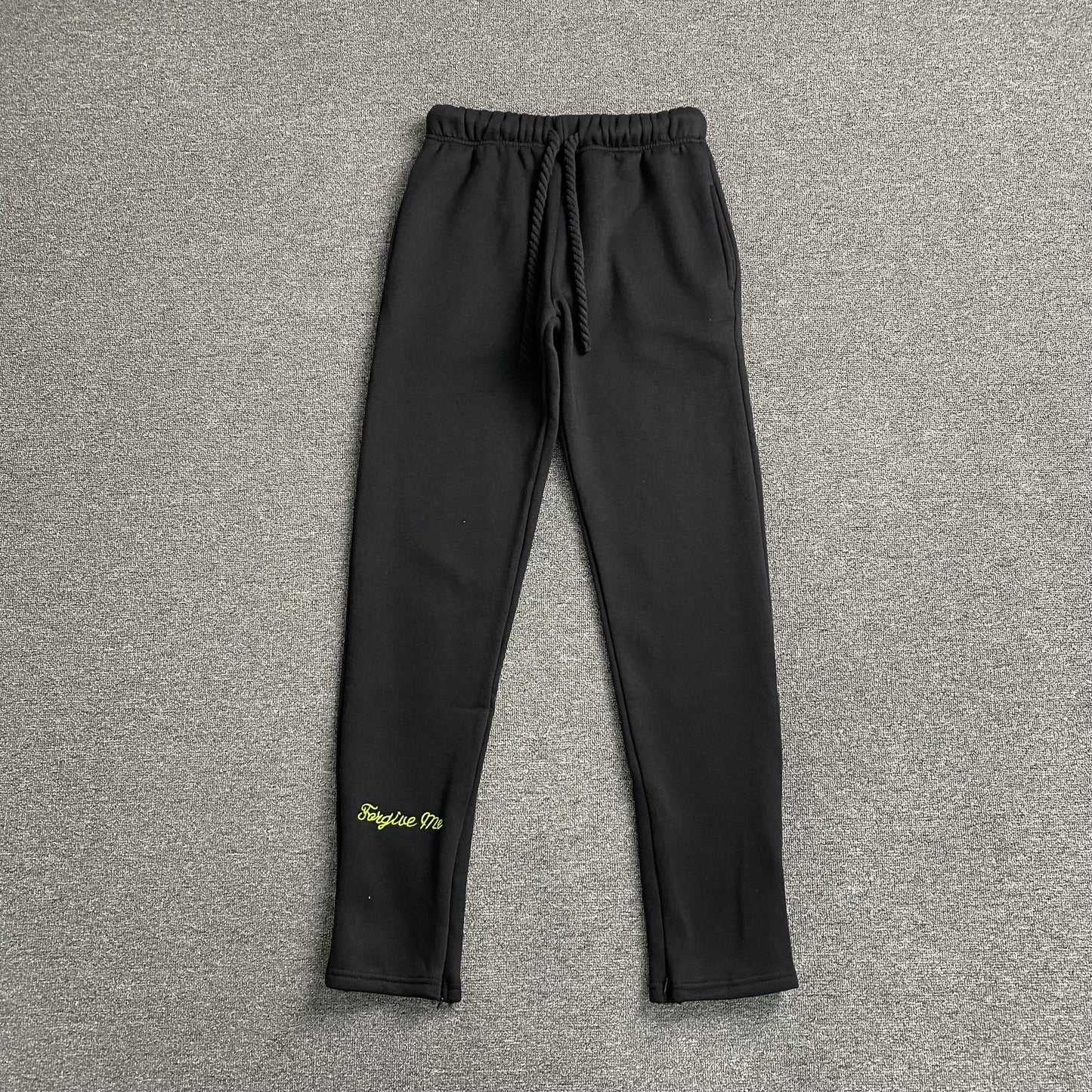 SYNA WORLD SYNA LOGO SWEATPANTS BLACK - Vanté®