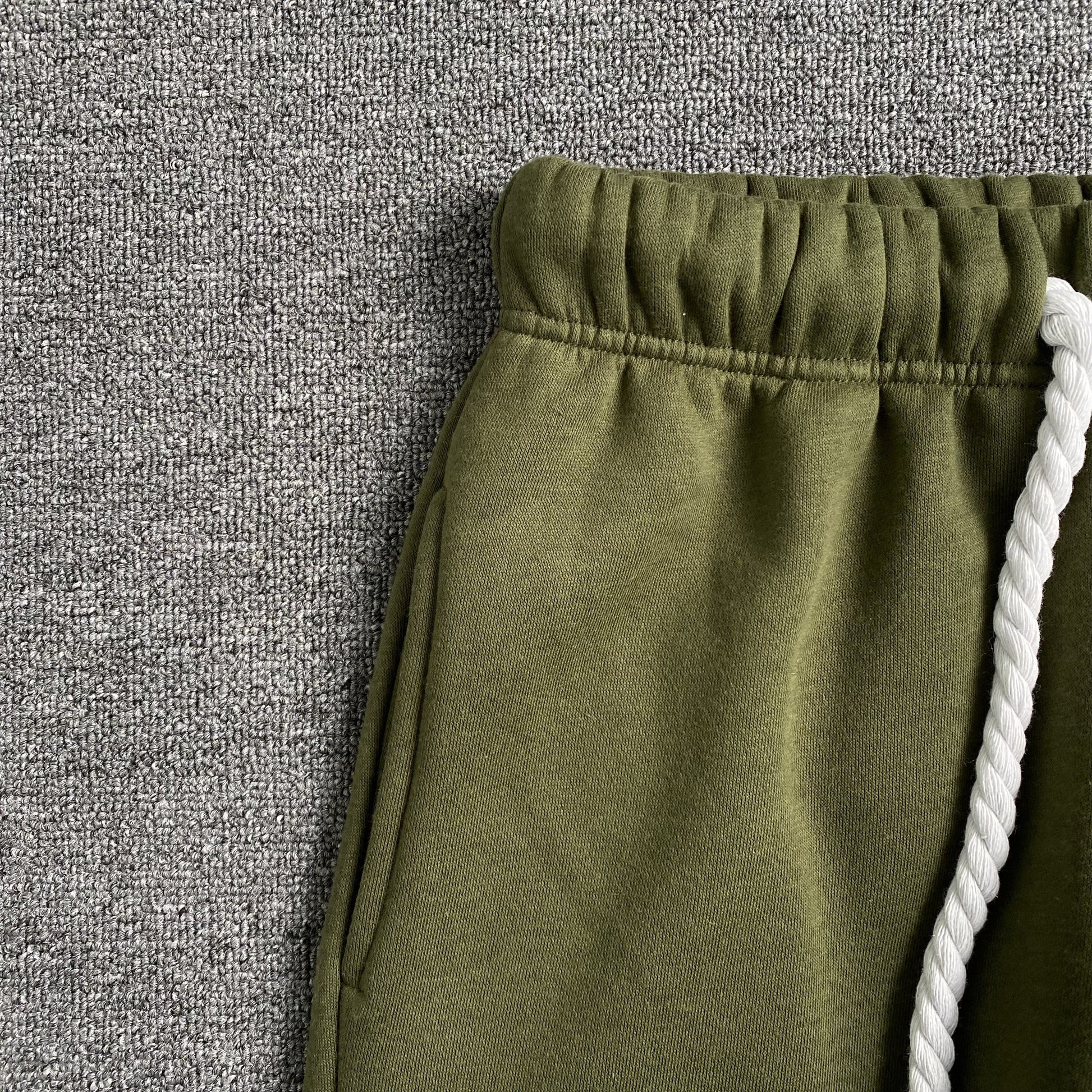 SYNA WORLD SYNA LOGO SWEATPANTS SAGE - Vanté®