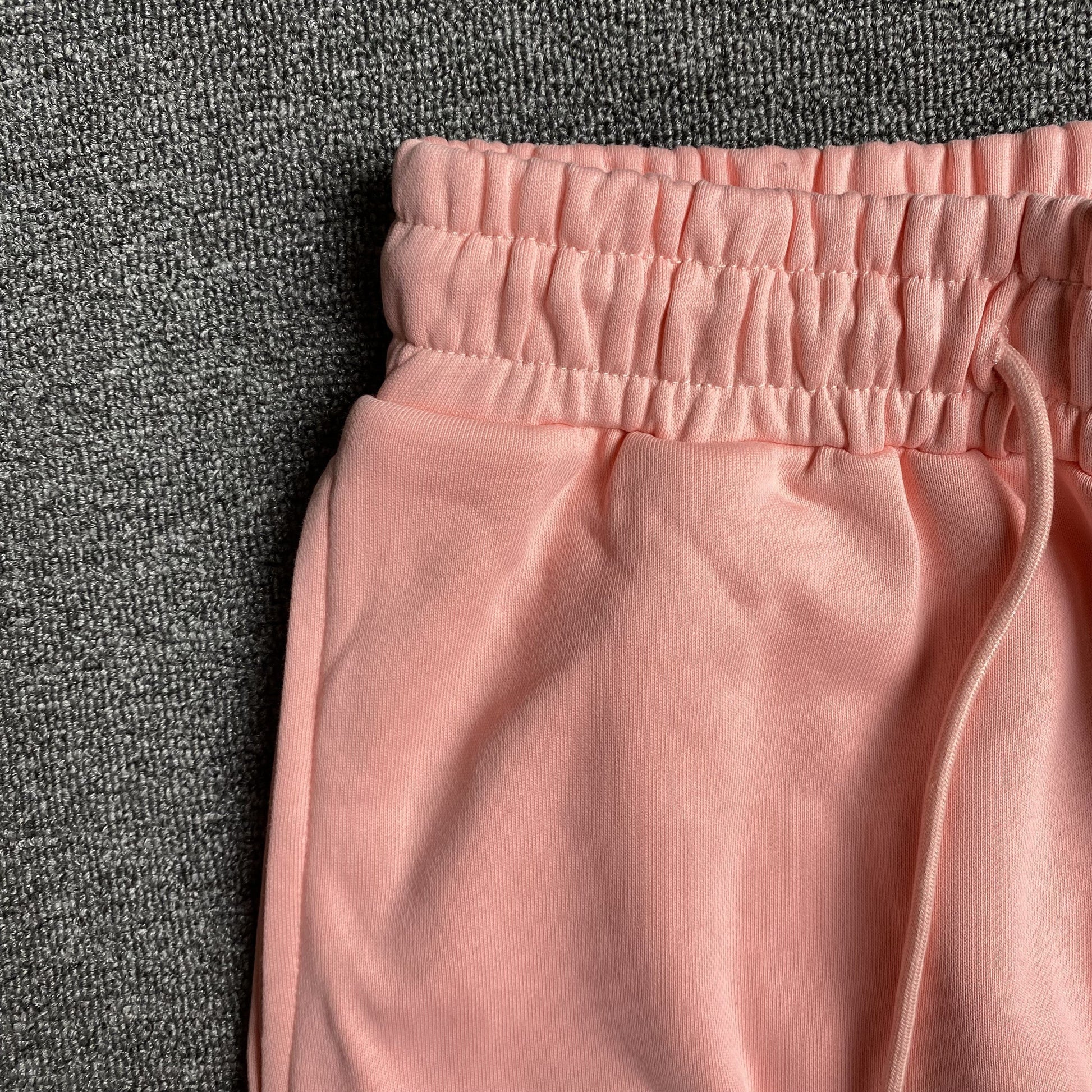 DENIM TEARS COTTON WREATH SWEATPANTS PEACH - Vanté®