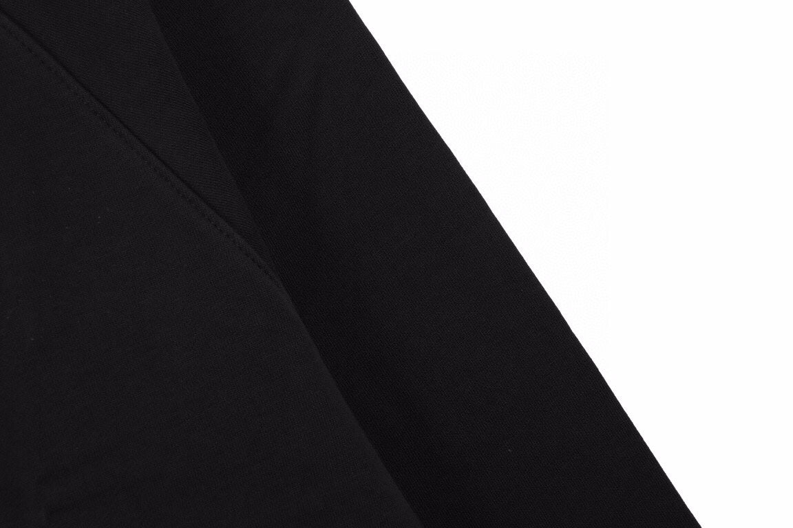 Essentials Sweatshirt - Vanté®