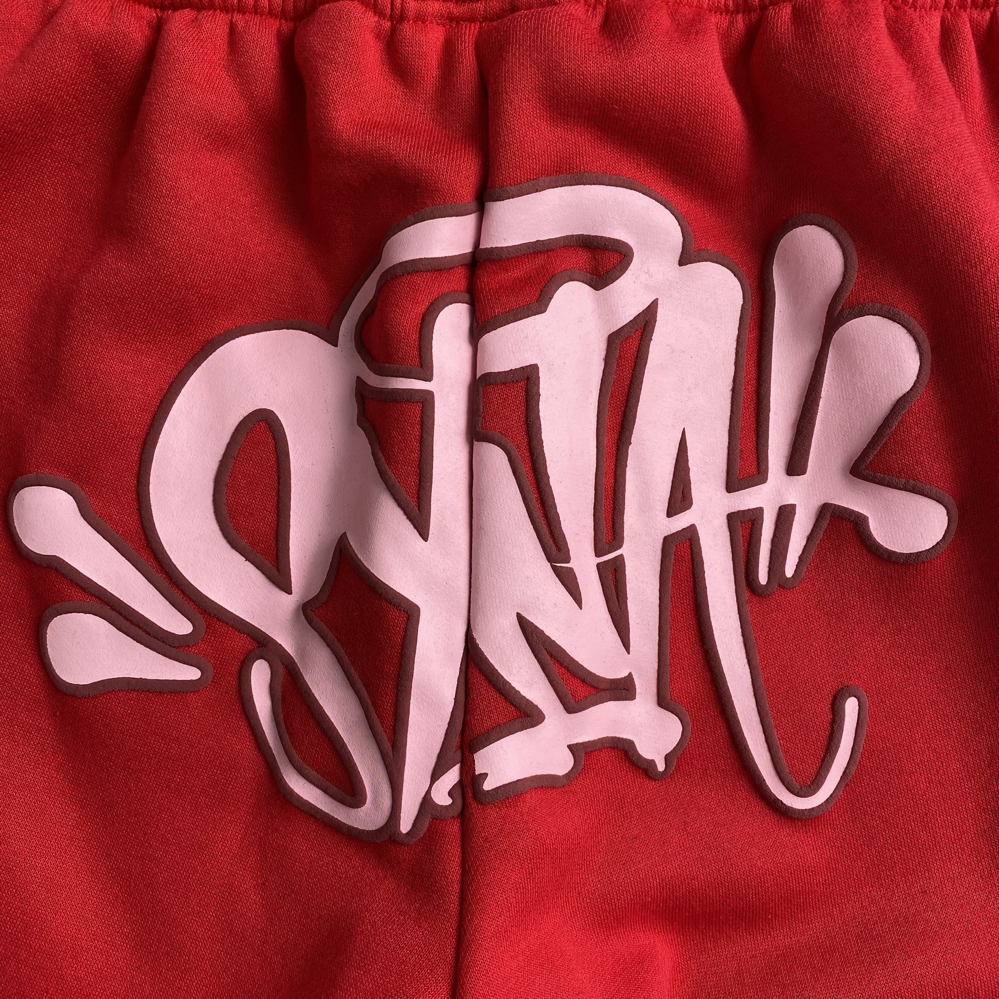 SYNA WORLD SYNA LOGO SWEATPANTS RED - Vanté®
