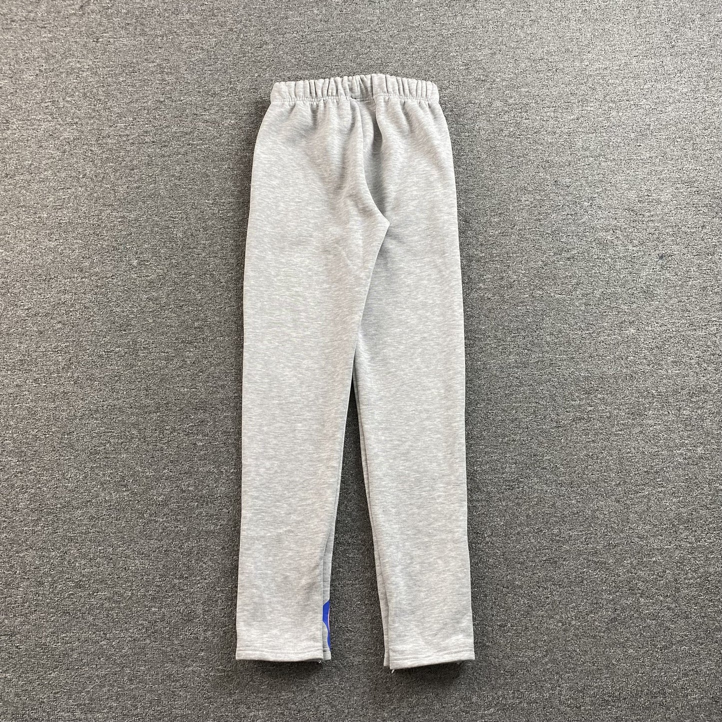SYNA WORLD COLLEGE SWEATPANTS GREY - Vanté®