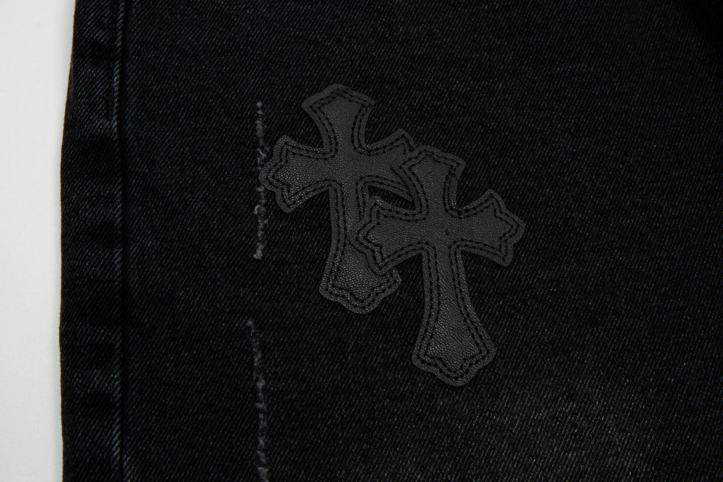 CHROME HEARTS BLACK CROSS PATCH JORTS BLACK - Vanté®