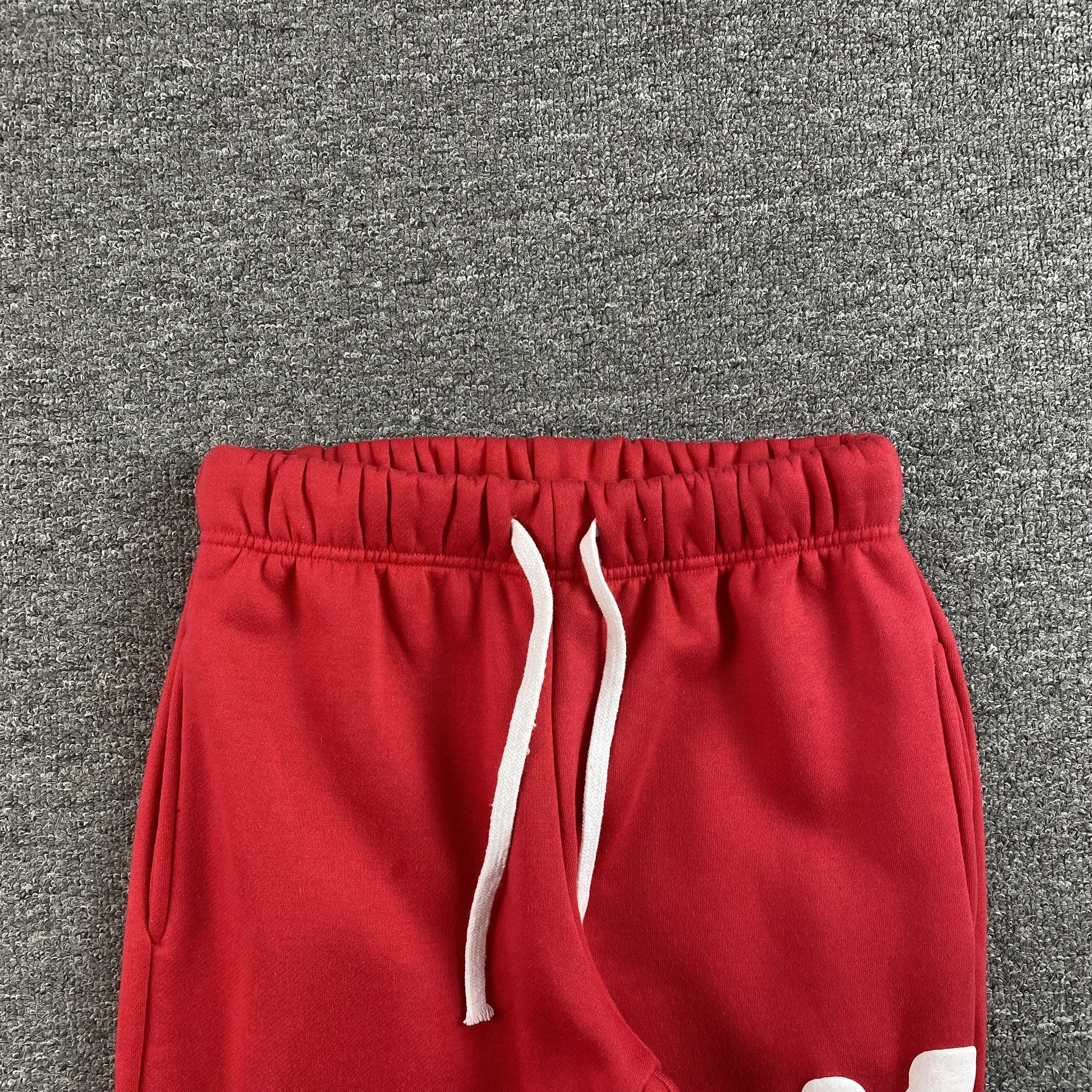 SYNA WORLD SWEATPANTS RED - Vanté®