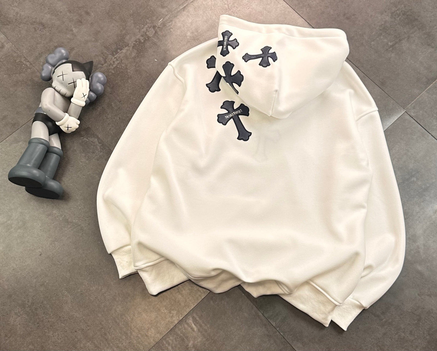 CHROME HEARTS BLACK CROSS PATCH HOODIE WHITE - Vanté®