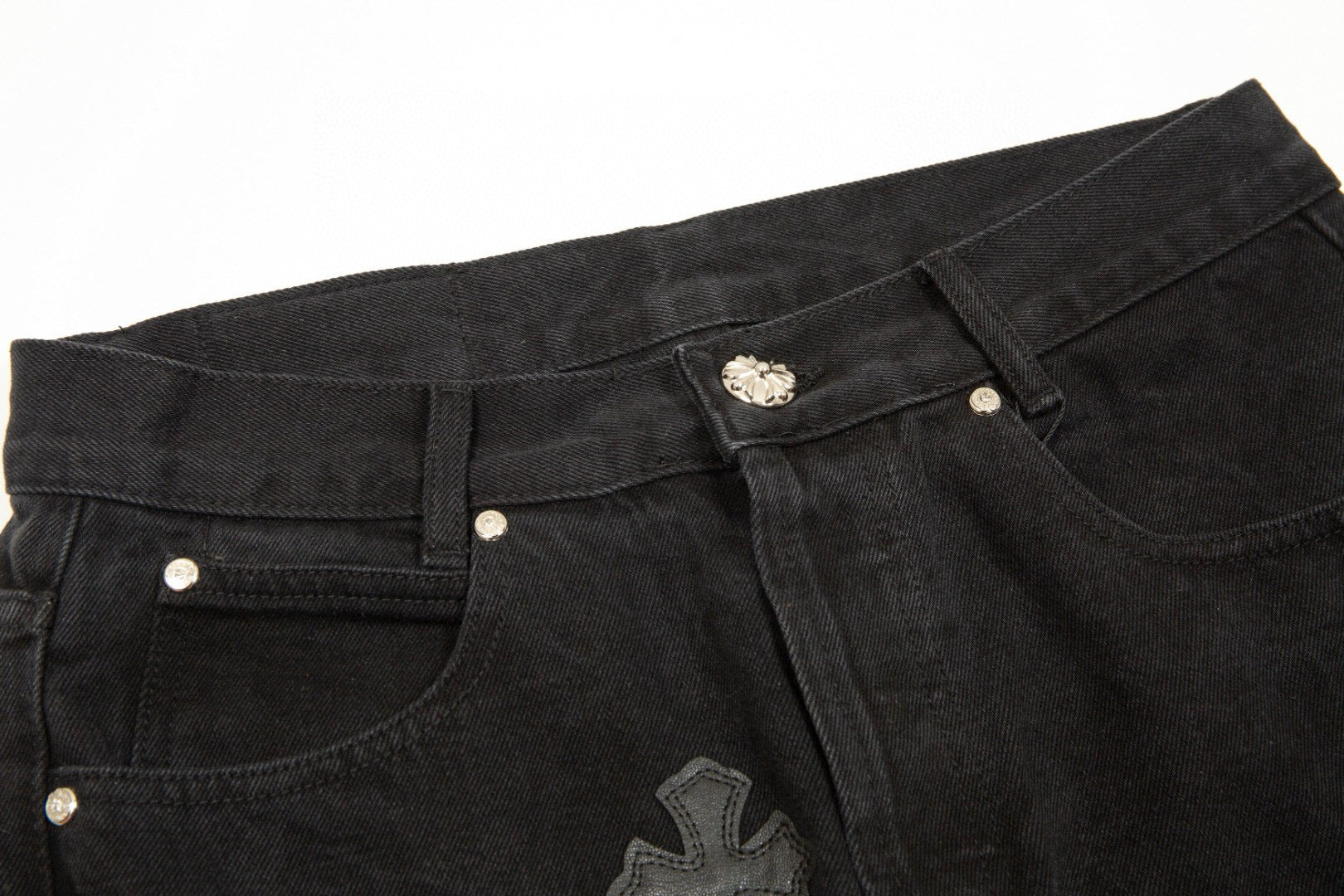 CHROME HEARTS BLACK CROSS PATCH JEANS BLACK - Vanté®