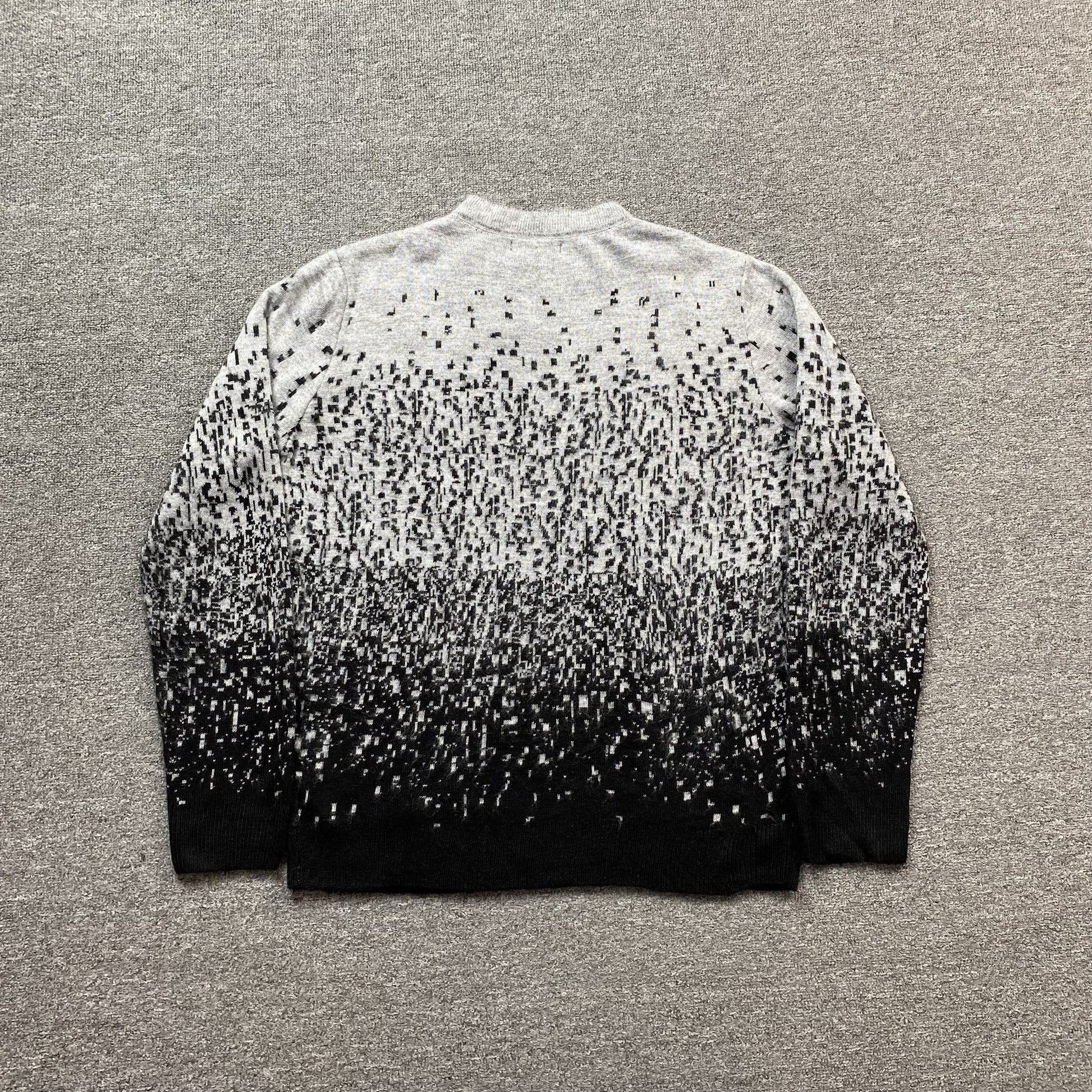 AMIRI STAGGERED GRADIANT CREWNECK GREY - Vanté®