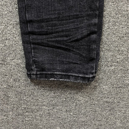 AMIRI VARSITY LOGO REPAIR JEANS - Vanté®