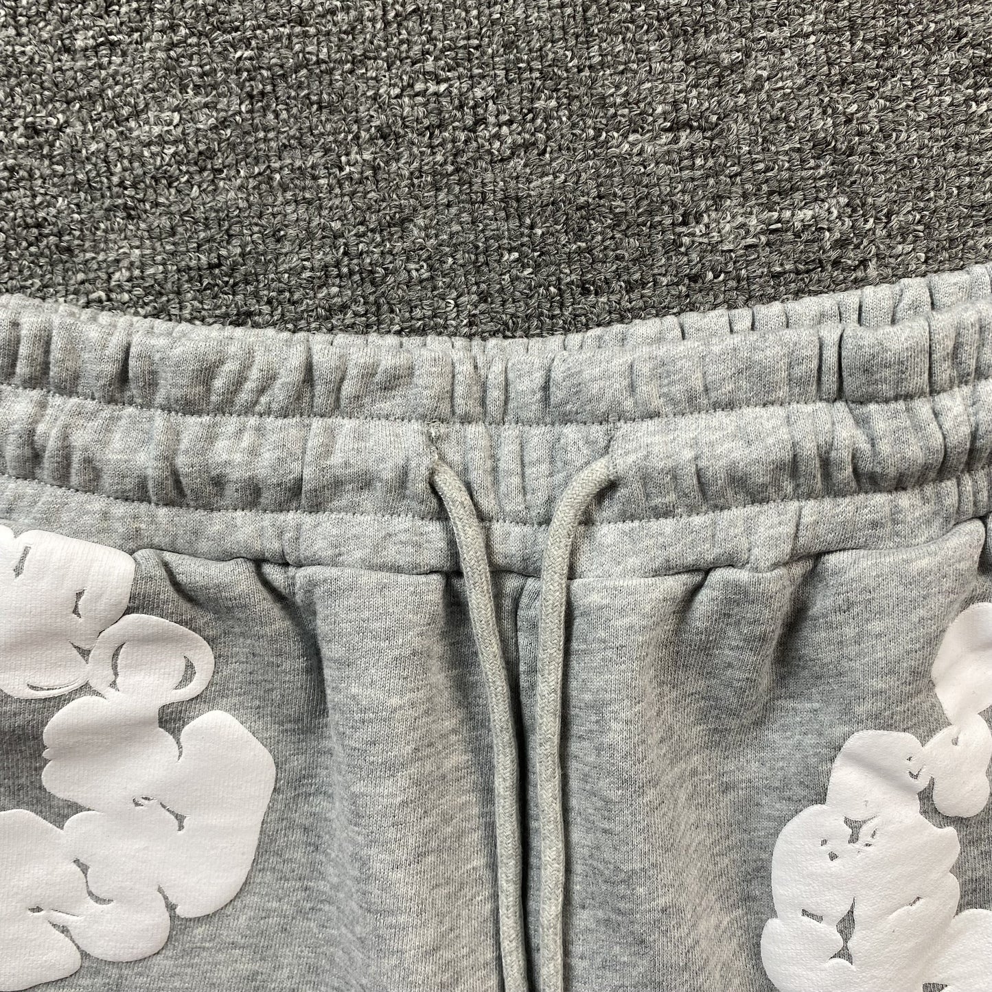 DENIM TEARS COTTON WREATH SHORTS GREY - Vanté®