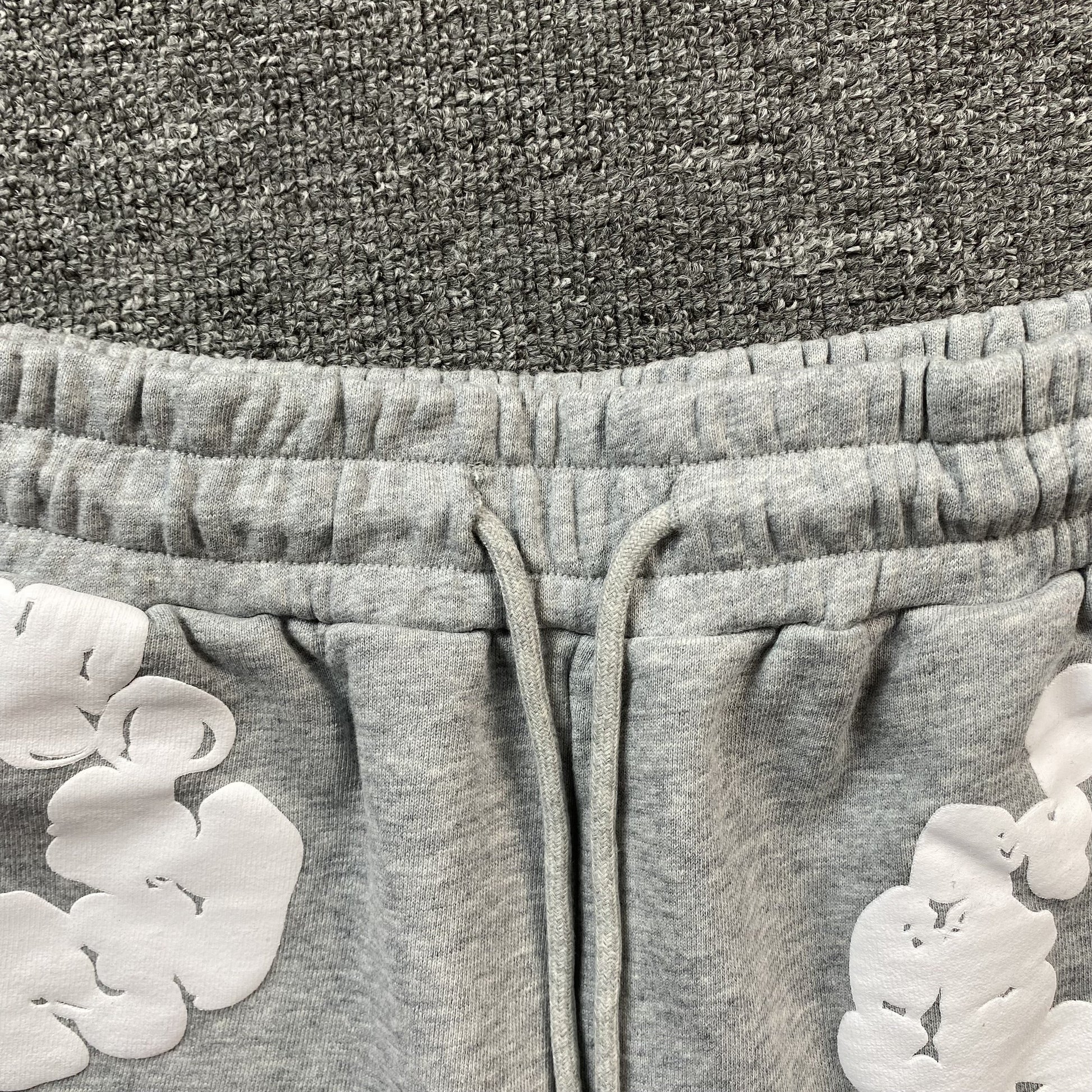DENIM TEARS COTTON WREATH SHORTS GREY - Vanté®