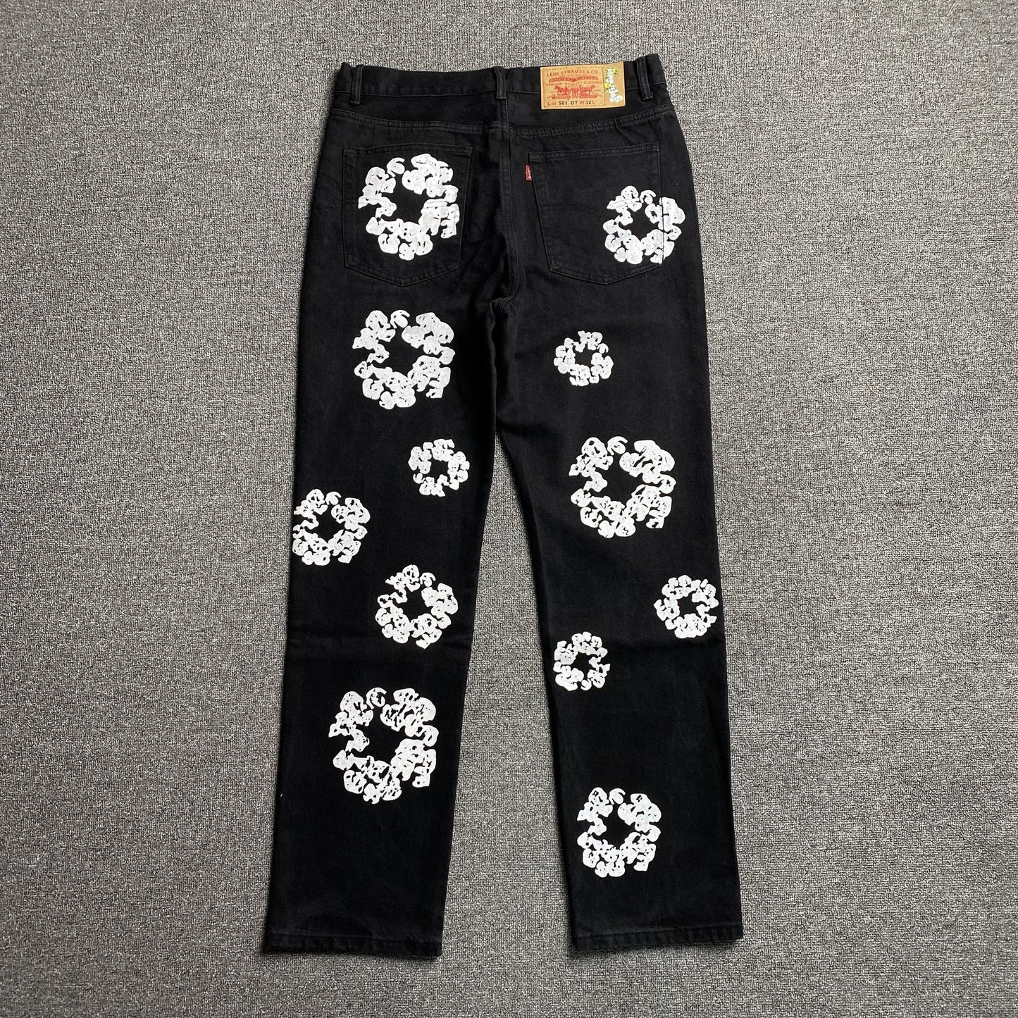 DENIM TEARS x LEVI'S COTTON WREATH JEANS BLACK - Vanté®
