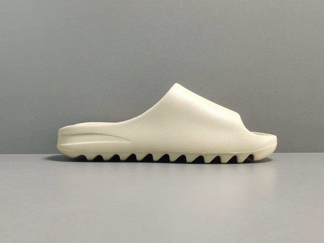 ADIDAS YEEZY SLIDE x BONE - Vanté®