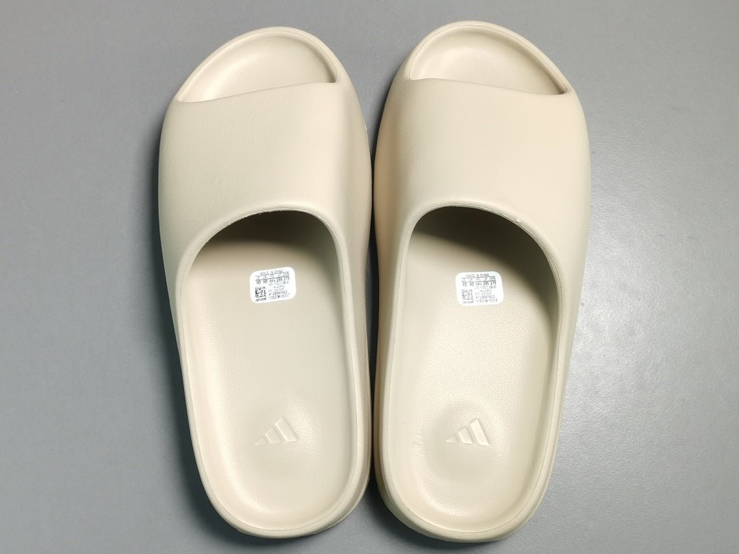 ADIDAS YEEZY SLIDE x BONE - Vanté®