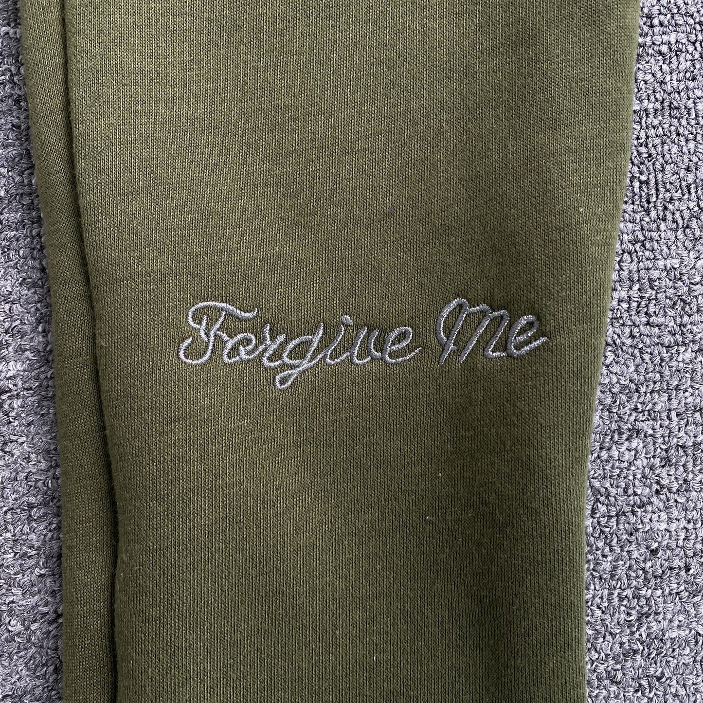 SYNA WORLD SYNA LOGO SWEATPANTS SAGE - Vanté®