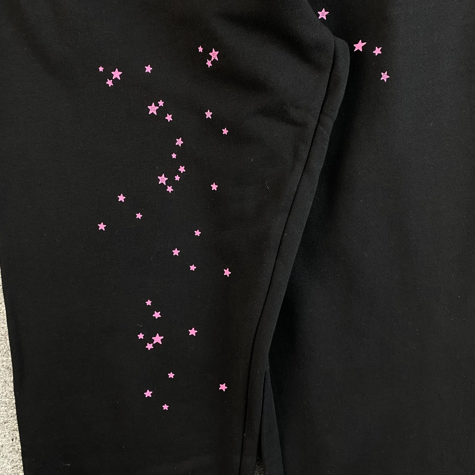 SP5DER ANGEL NUMBER SWEATPANTS BLACK - Vanté®