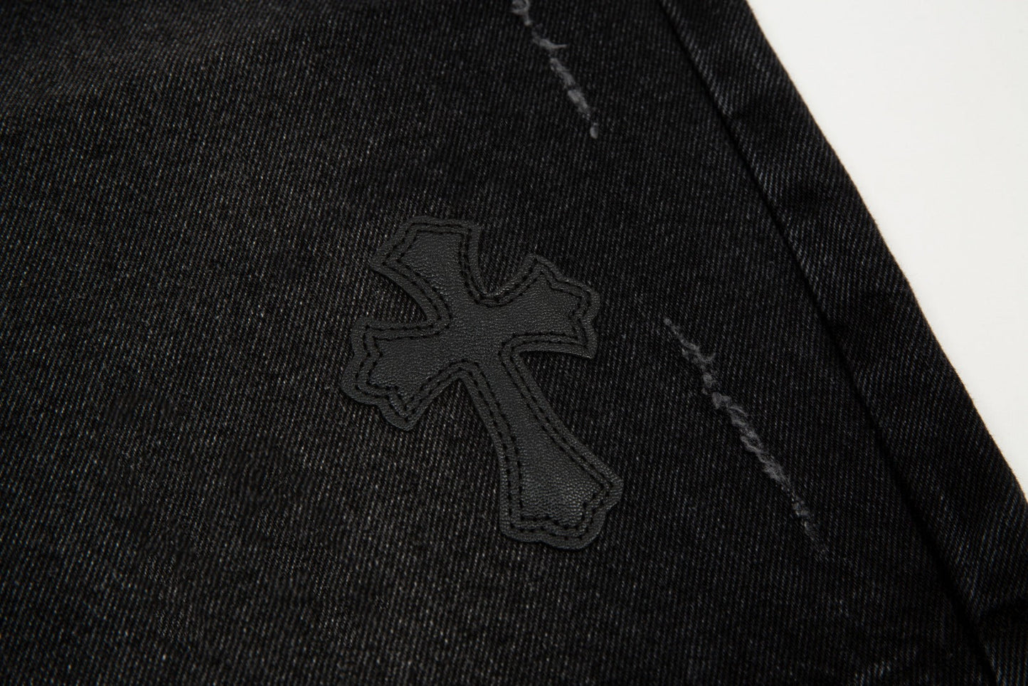 CHROME HEARTS BLACK CROSS PATCH JORTS BLACK - Vanté®