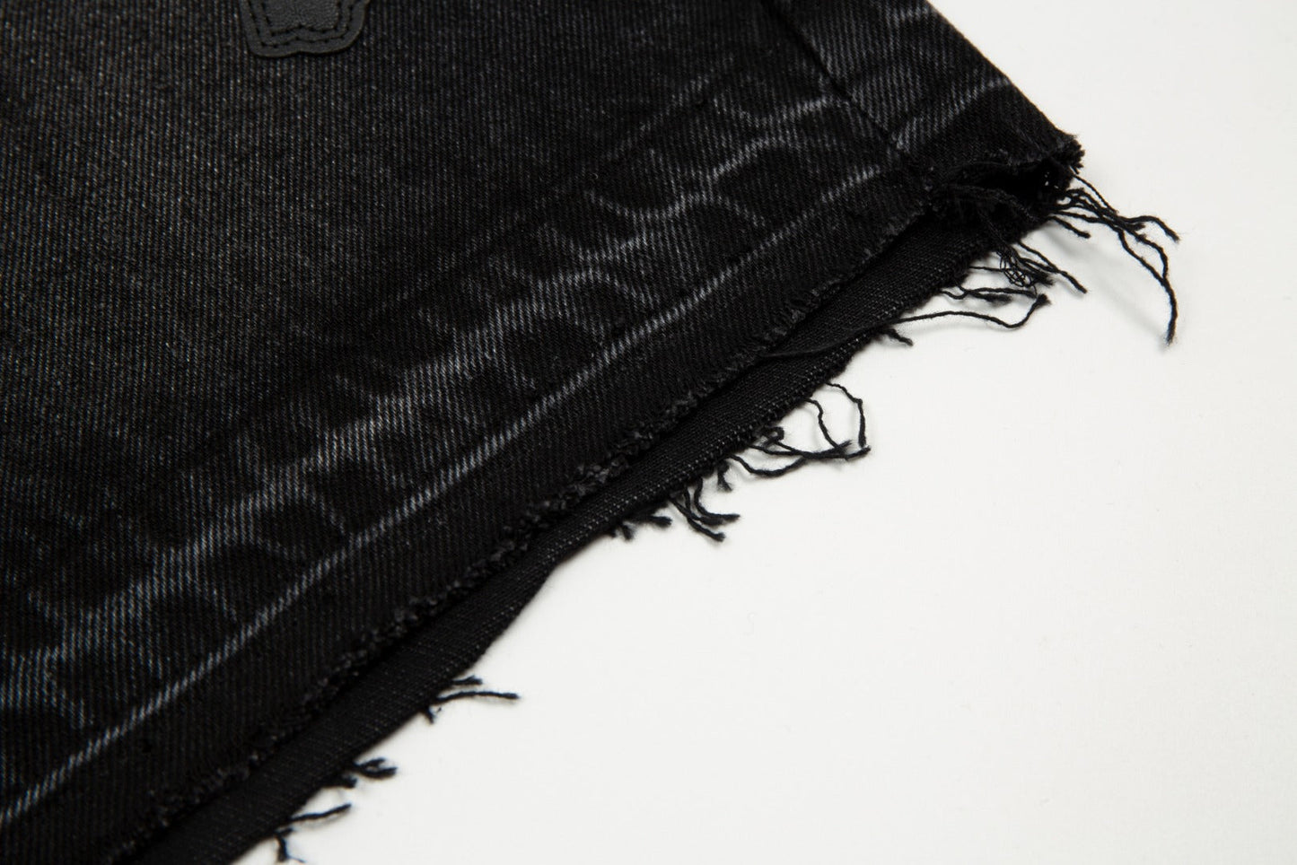 CHROME HEARTS BLACK CROSS PATCH JORTS BLACK - Vanté®