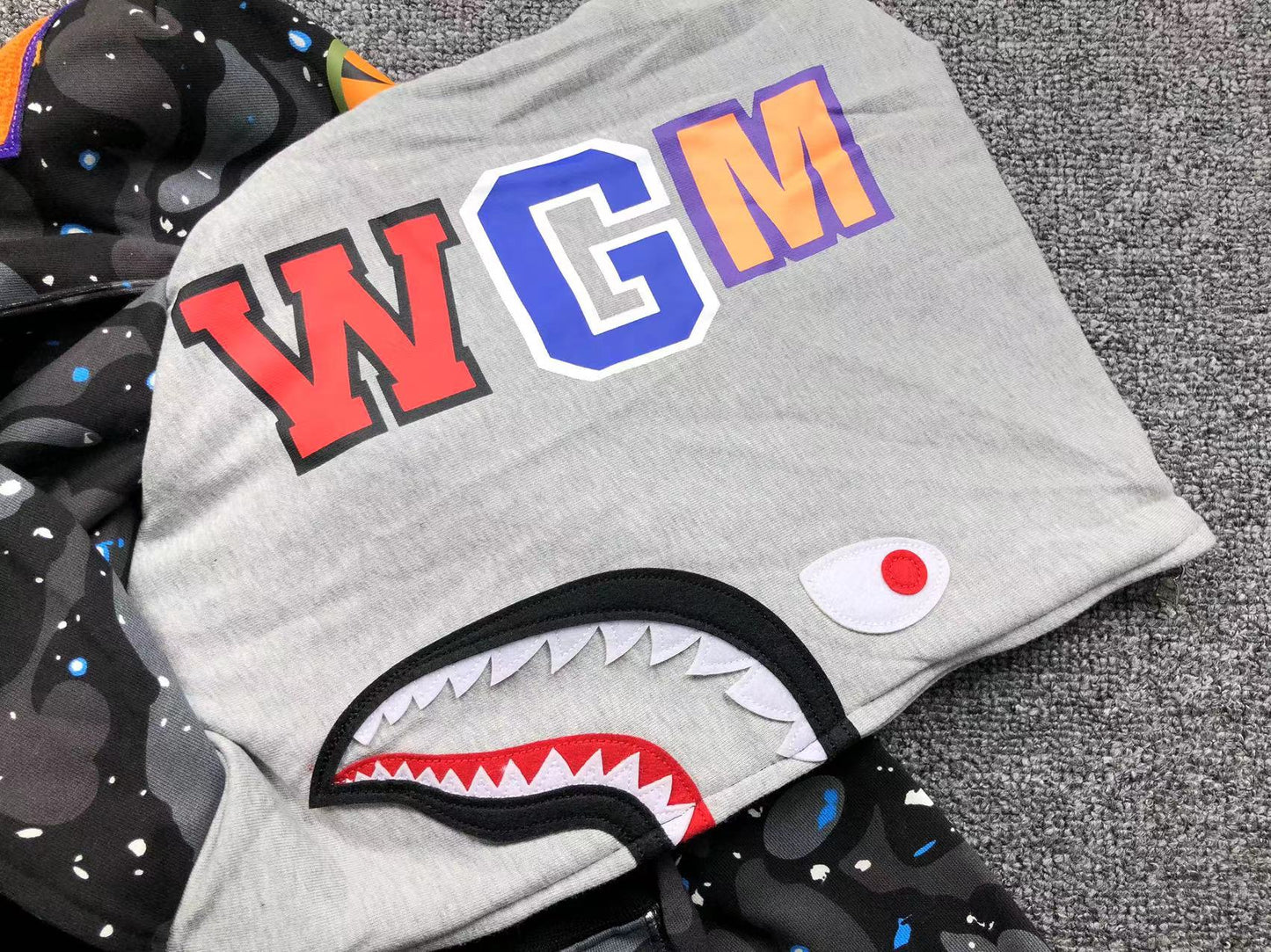 BAPE SPACE CAMO DOUBLE SHARK FULL ZIP HOODIE BLACK - Vanté®