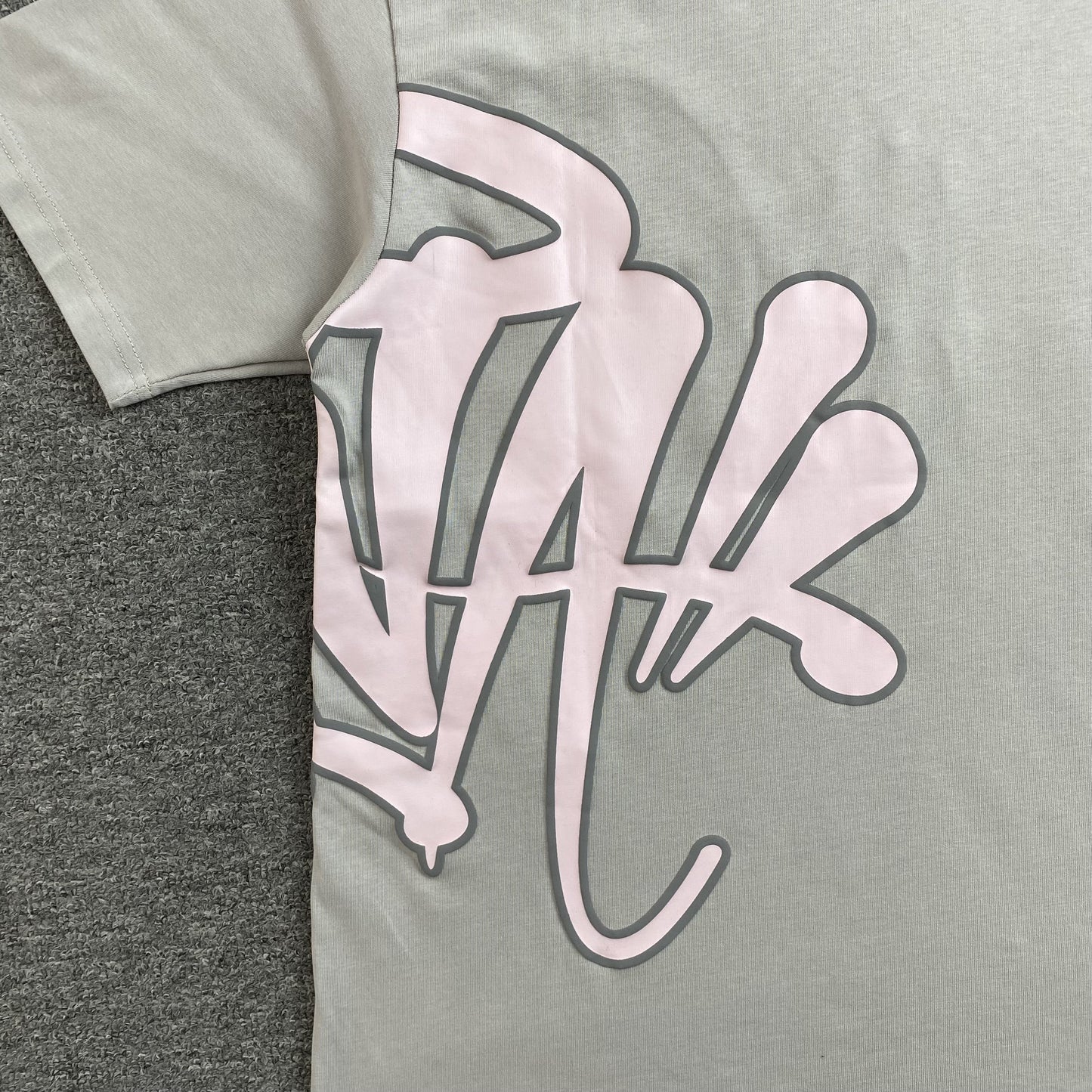SYNA WORLD T-SHIRT GREY PINK - Vanté®