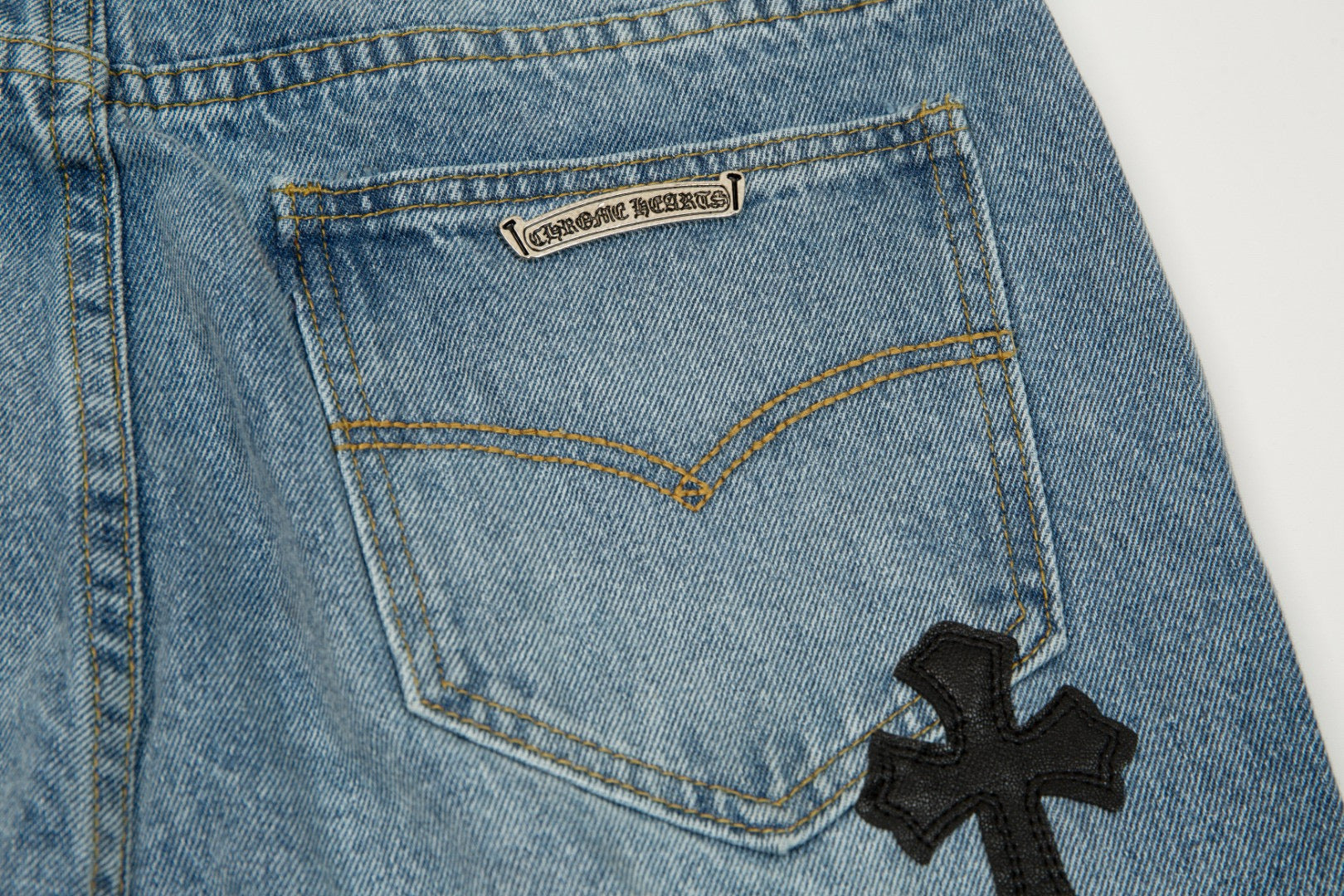 CHROME HEARTS X LEVI'S CROSS PATCH JEANS - Vanté®