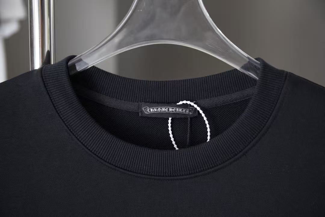 CHROME HEARTS CROSS PATCH SWEATSHIRT BLACK - Vanté®