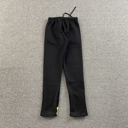 SYNA WORLD COLLEGE SWEATPANTS BLACK - Vanté®