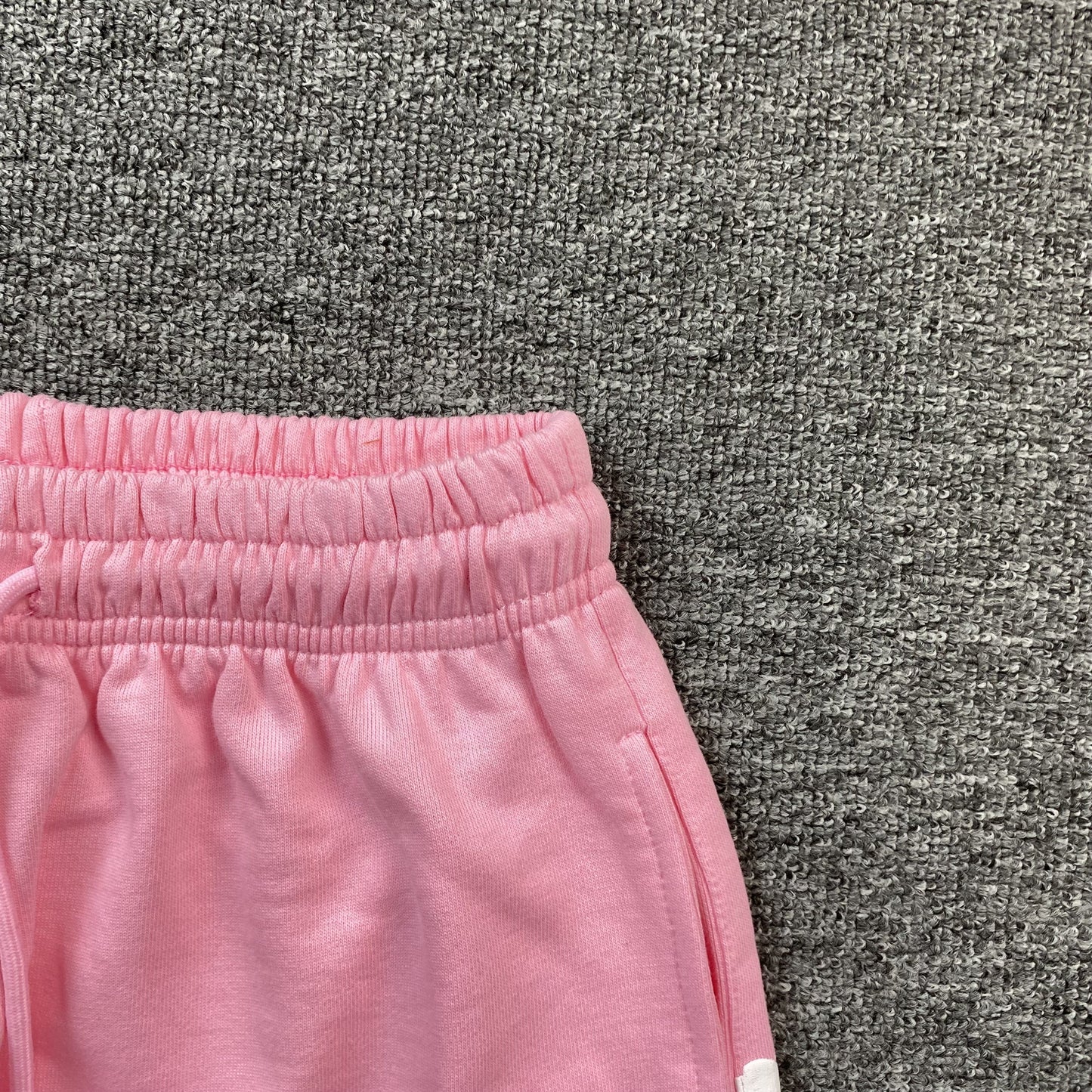 DENIM TEARS COTTON WREATH SWEATPANTS PINK - Vanté®
