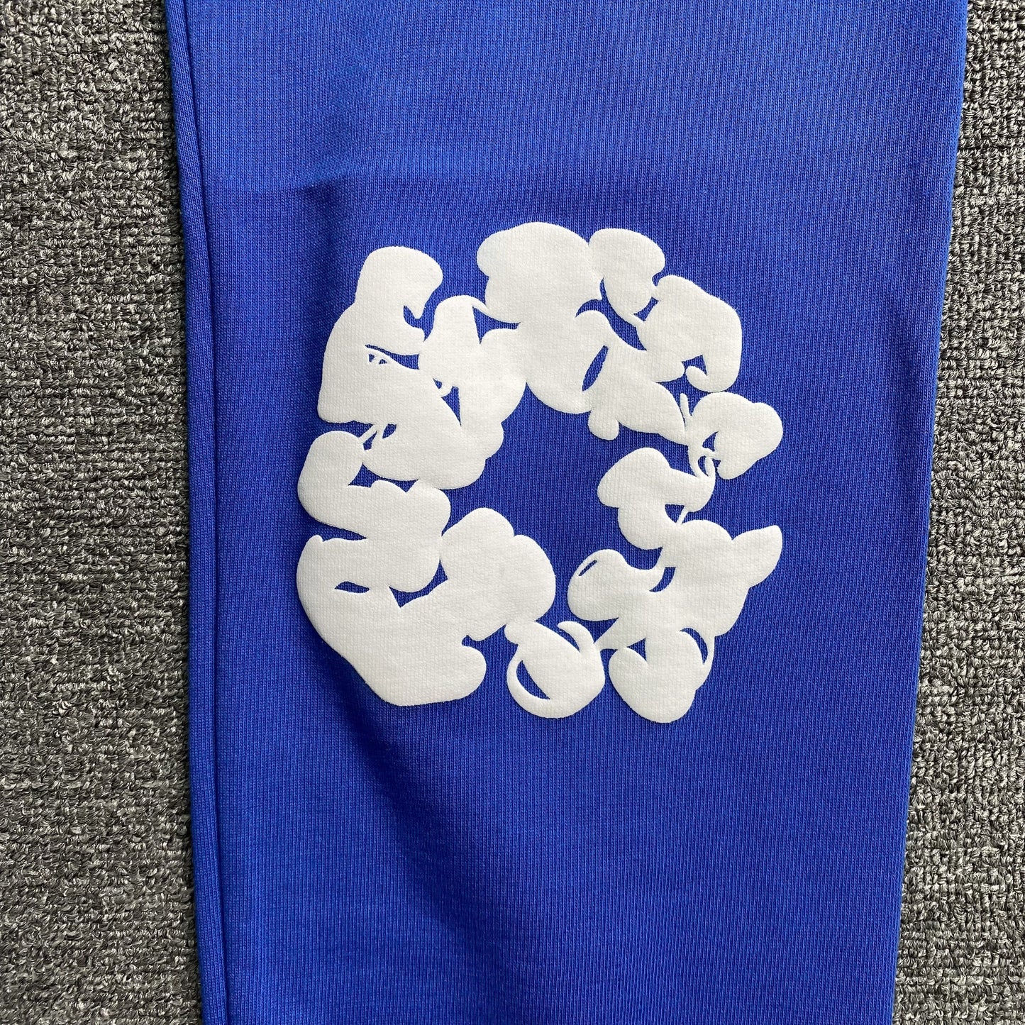 DENIM TEARS COTTON WREATH SWEATPANTS DEEP BLUE - Vanté®