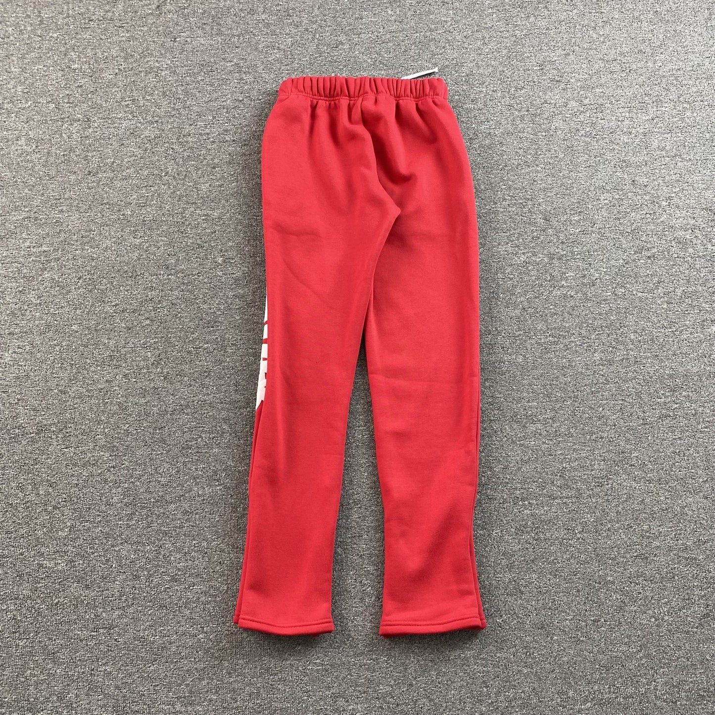 SYNA WORLD SWEATPANTS RED - Vanté®